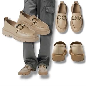 NWOT ♨️ ZARA Women's Beige Chunky Vegan Leather Gold Chain Lug Sole Loafers